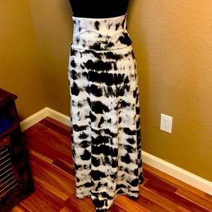 Mossimo long maxi skirt XS
